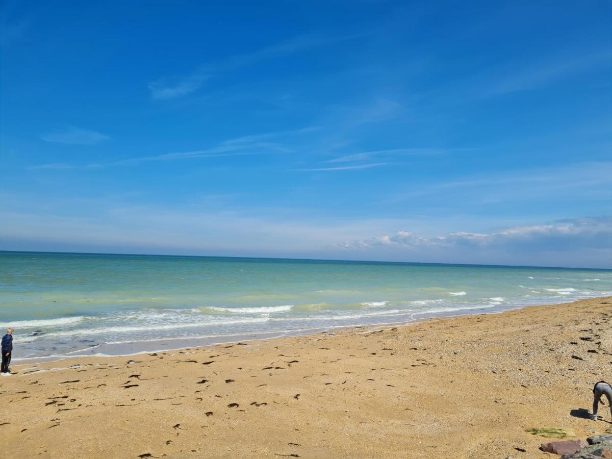 Les Pieds Dans L'Eau - Acces Direct A La Plage Bernieres-sur-Mer Exterior photo