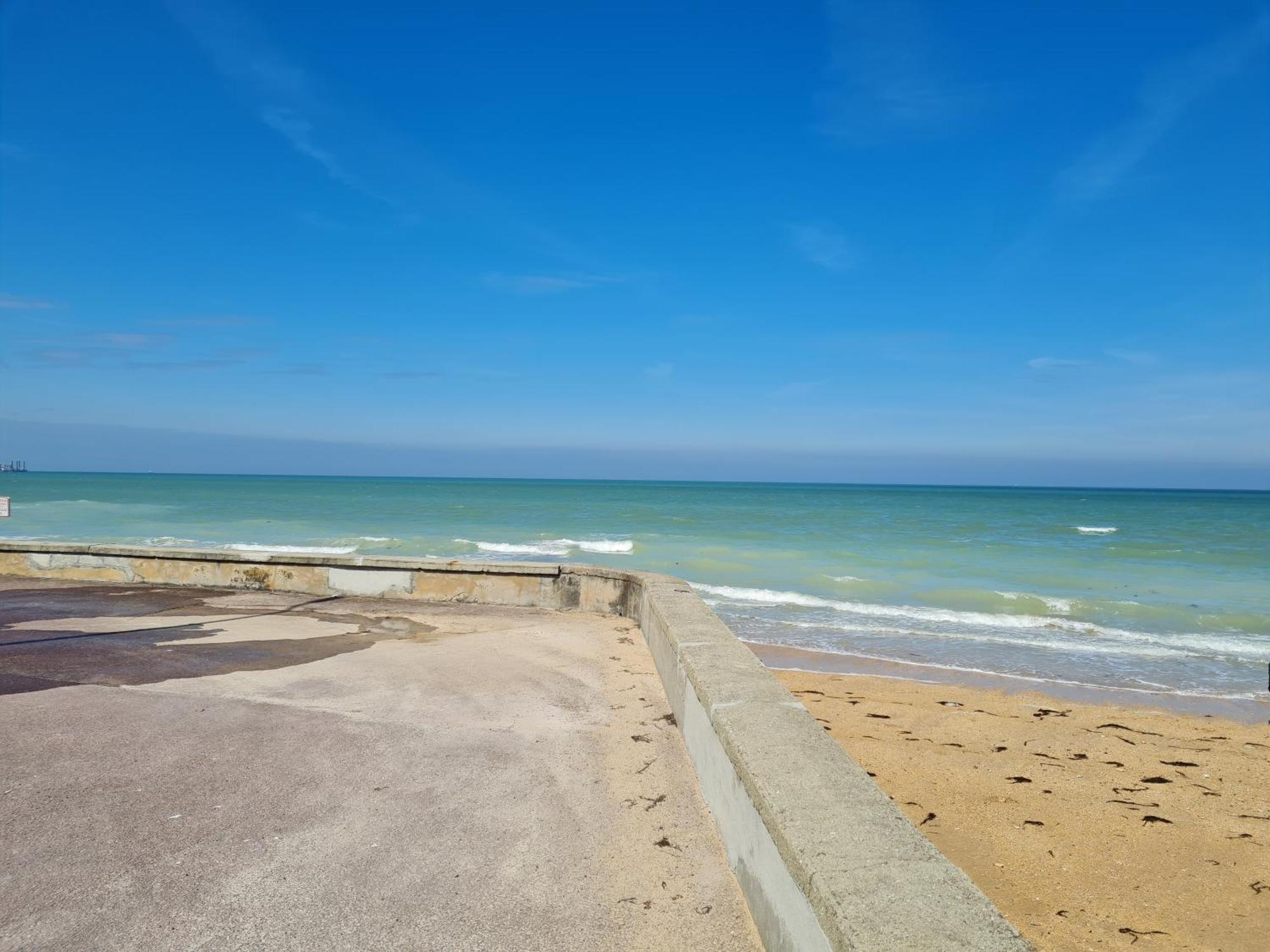 Les Pieds Dans L'Eau - Acces Direct A La Plage Bernieres-sur-Mer Exterior photo